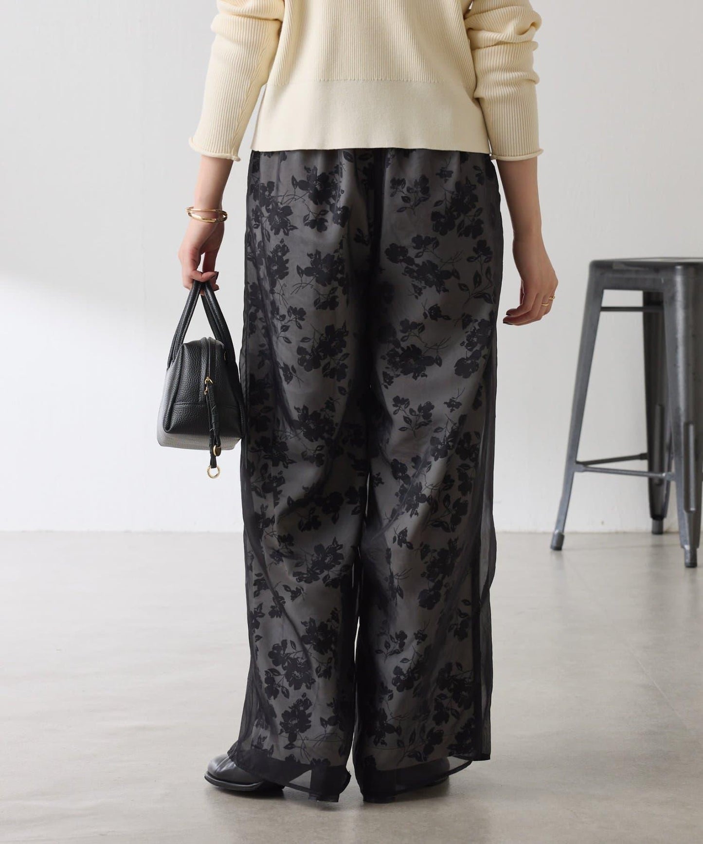 【輕薄遮身◎】輕薄疊穿花卉圖案褲