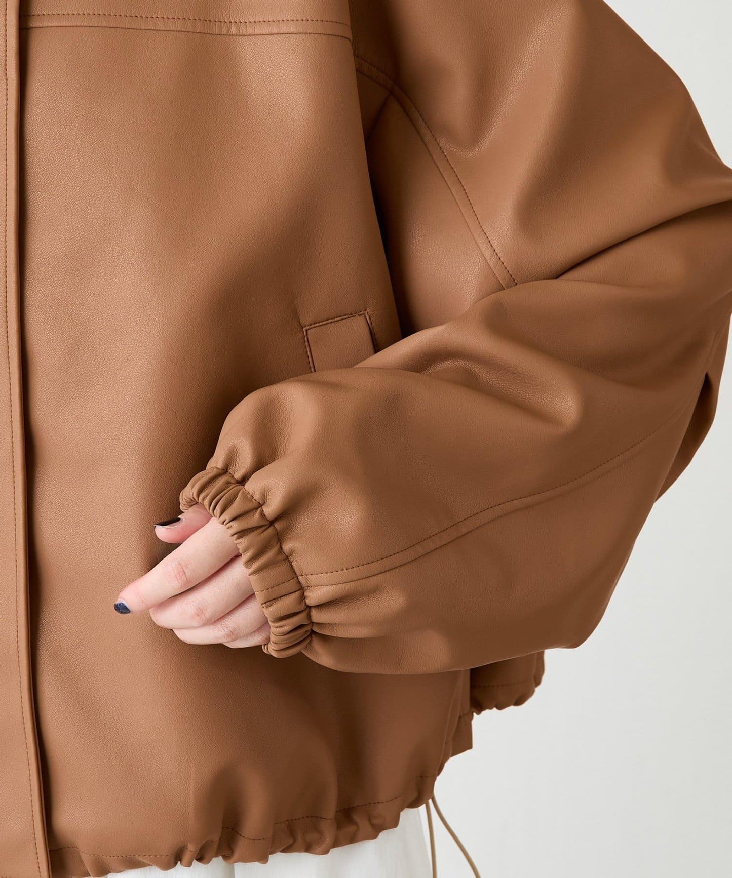 【高級感】仿皮繡花立領夾克