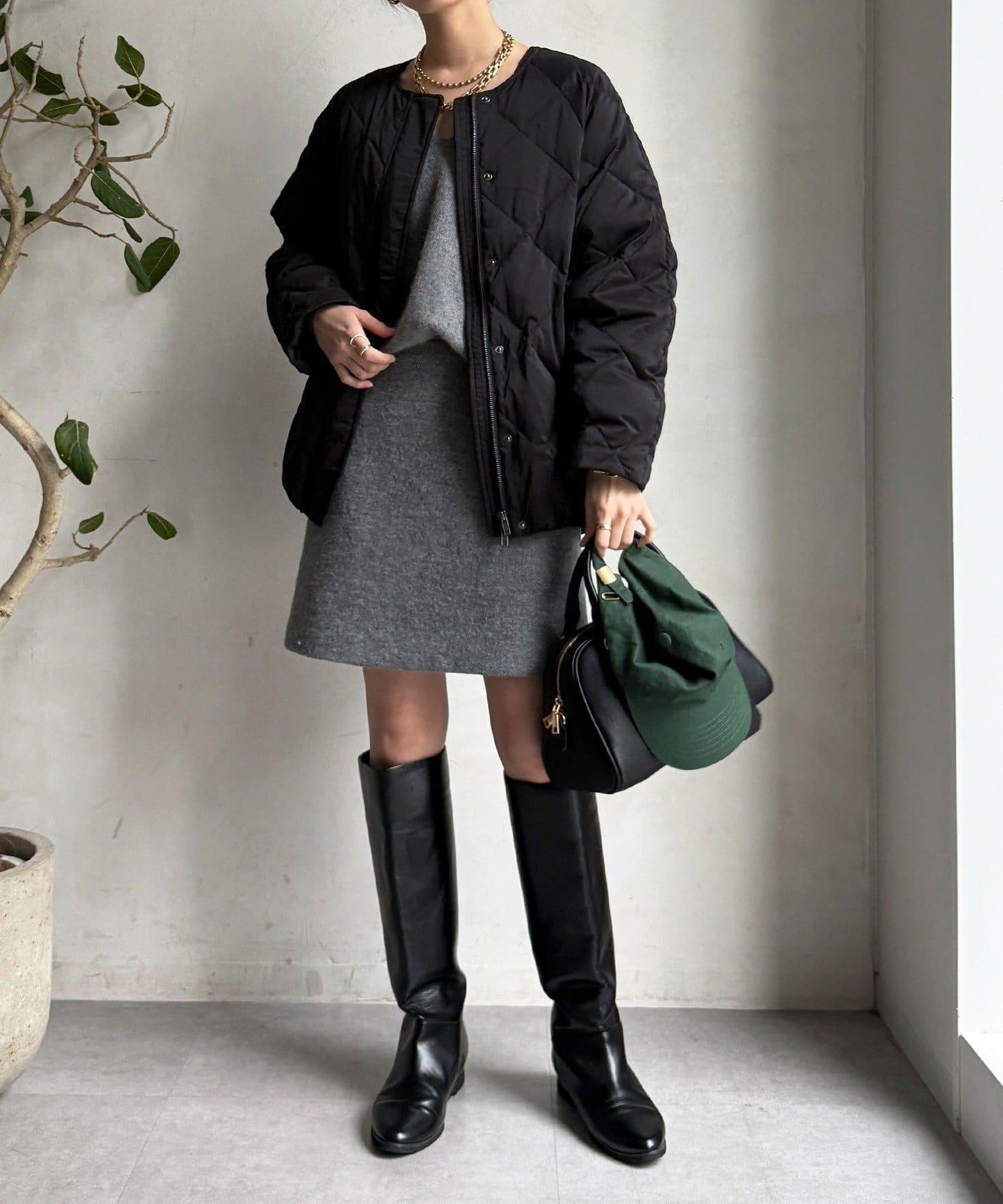 彈力塔夫綢羅紋袖短款羽絨服