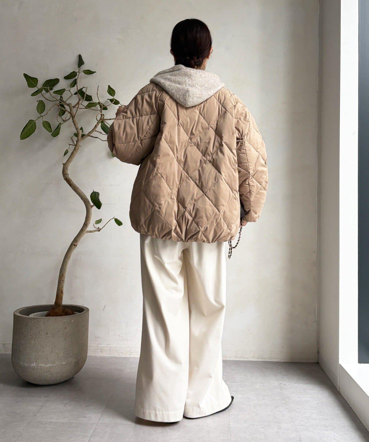 彈力塔夫綢羅紋袖短款羽絨服