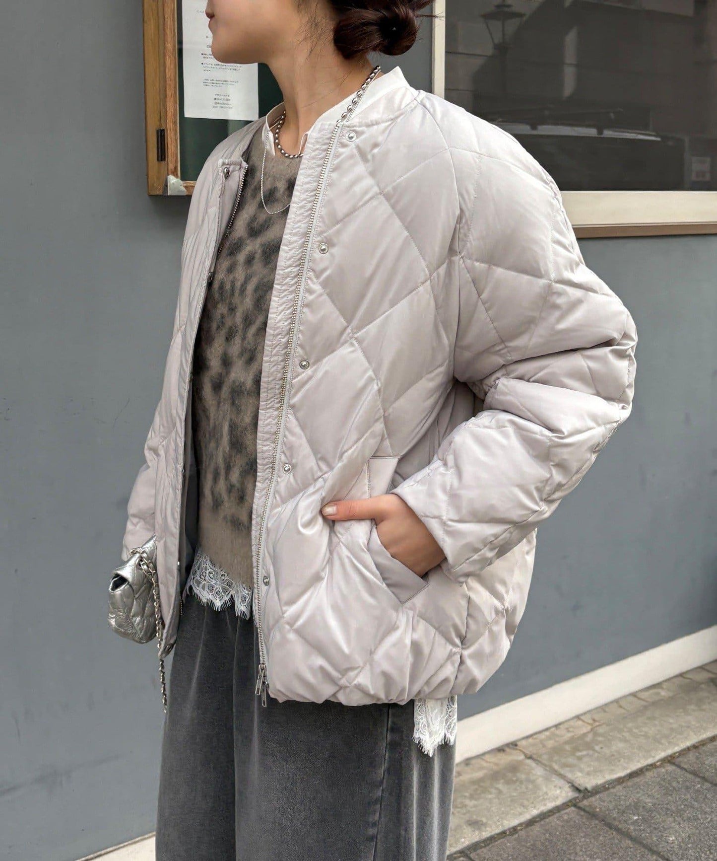 彈力塔夫綢羅紋袖短款羽絨服