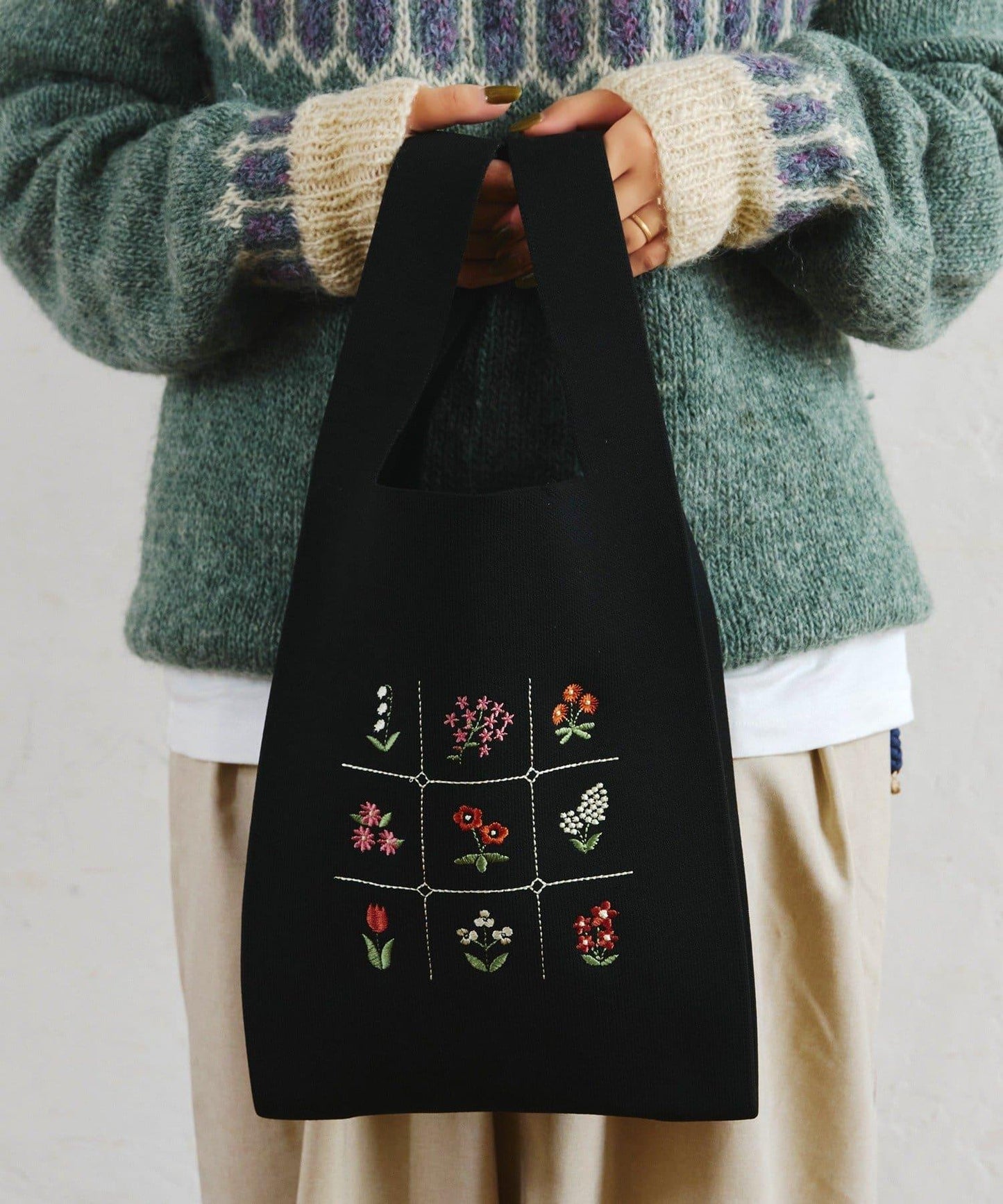 花卉刺繡針織包