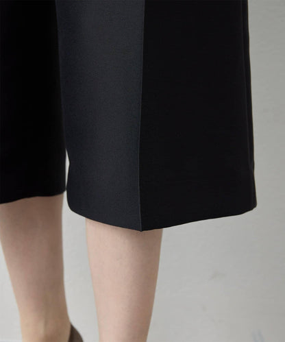 絲滑半身短褲
