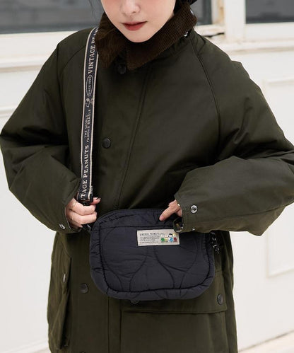 [《PEANUTS》] 絎縫小號單肩包