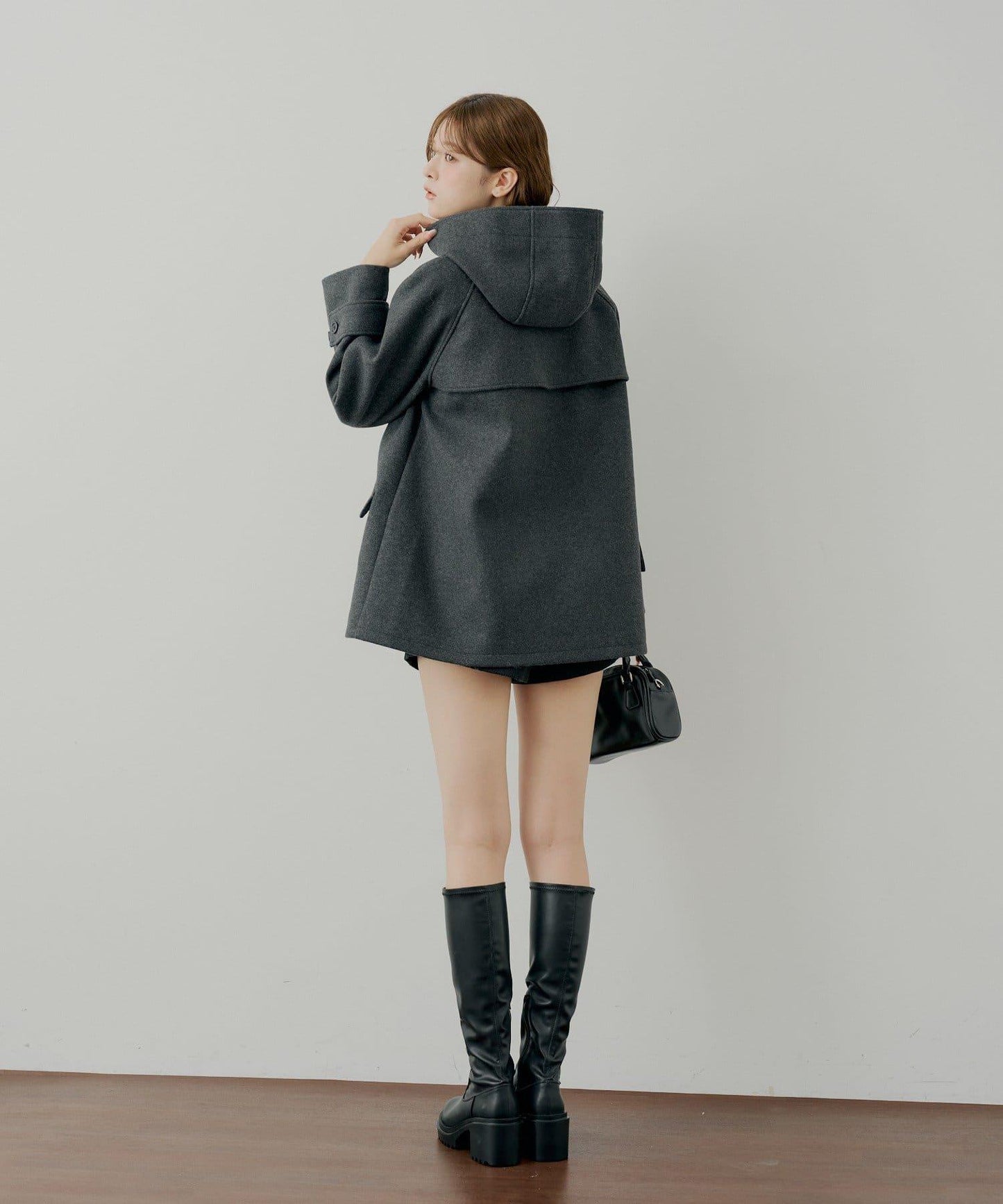 連帽牛角扣中長款大衣