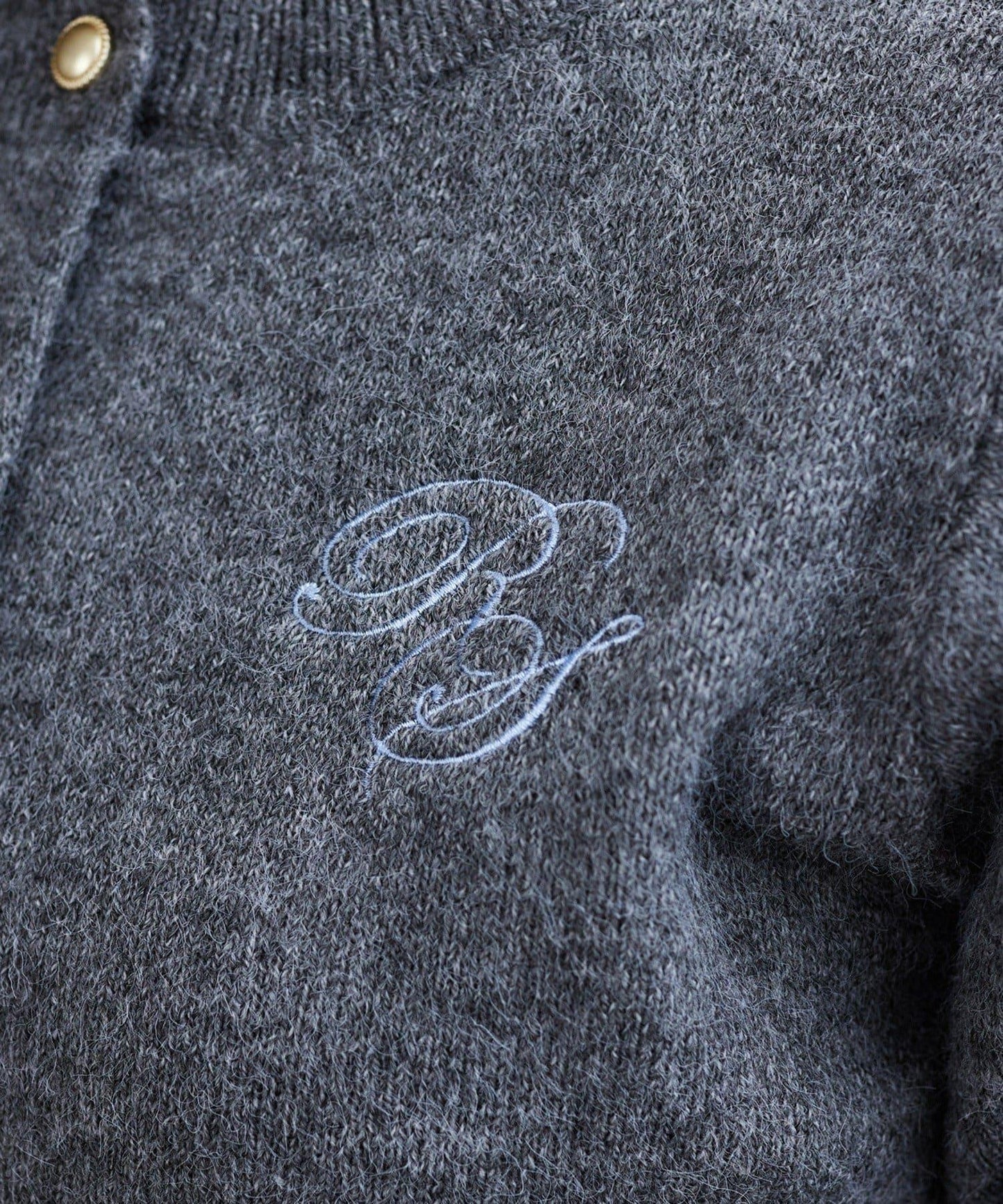 拼色袖部刺繡開衫