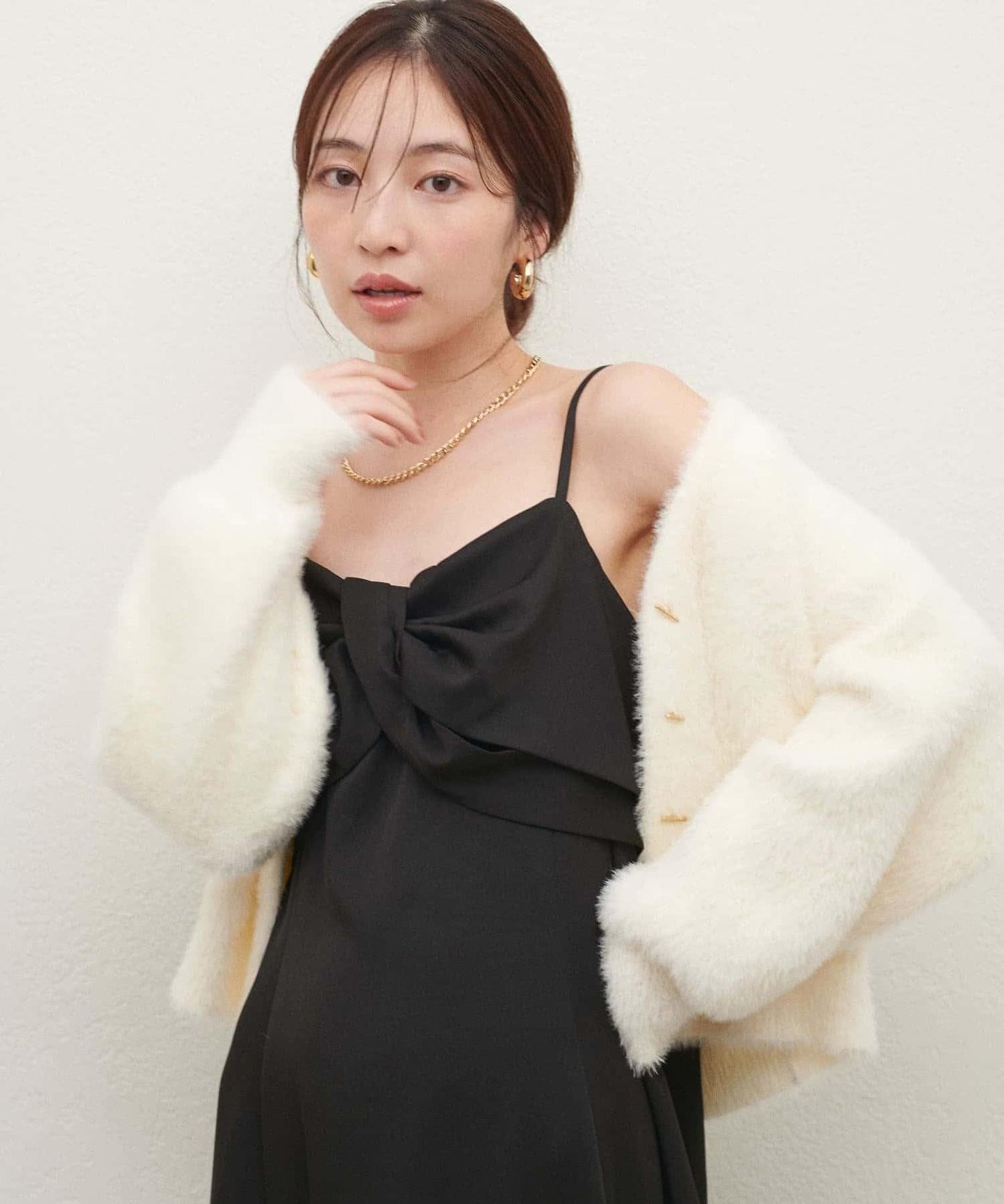 〈osono〉扭結蝴蝶結吊帶連衣裙