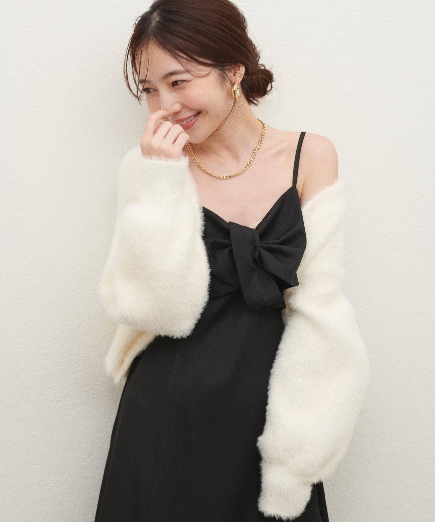 〈osono〉扭結蝴蝶結吊帶連衣裙