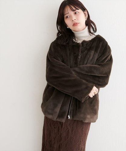 拼色仿羊羔絨中長款大衣