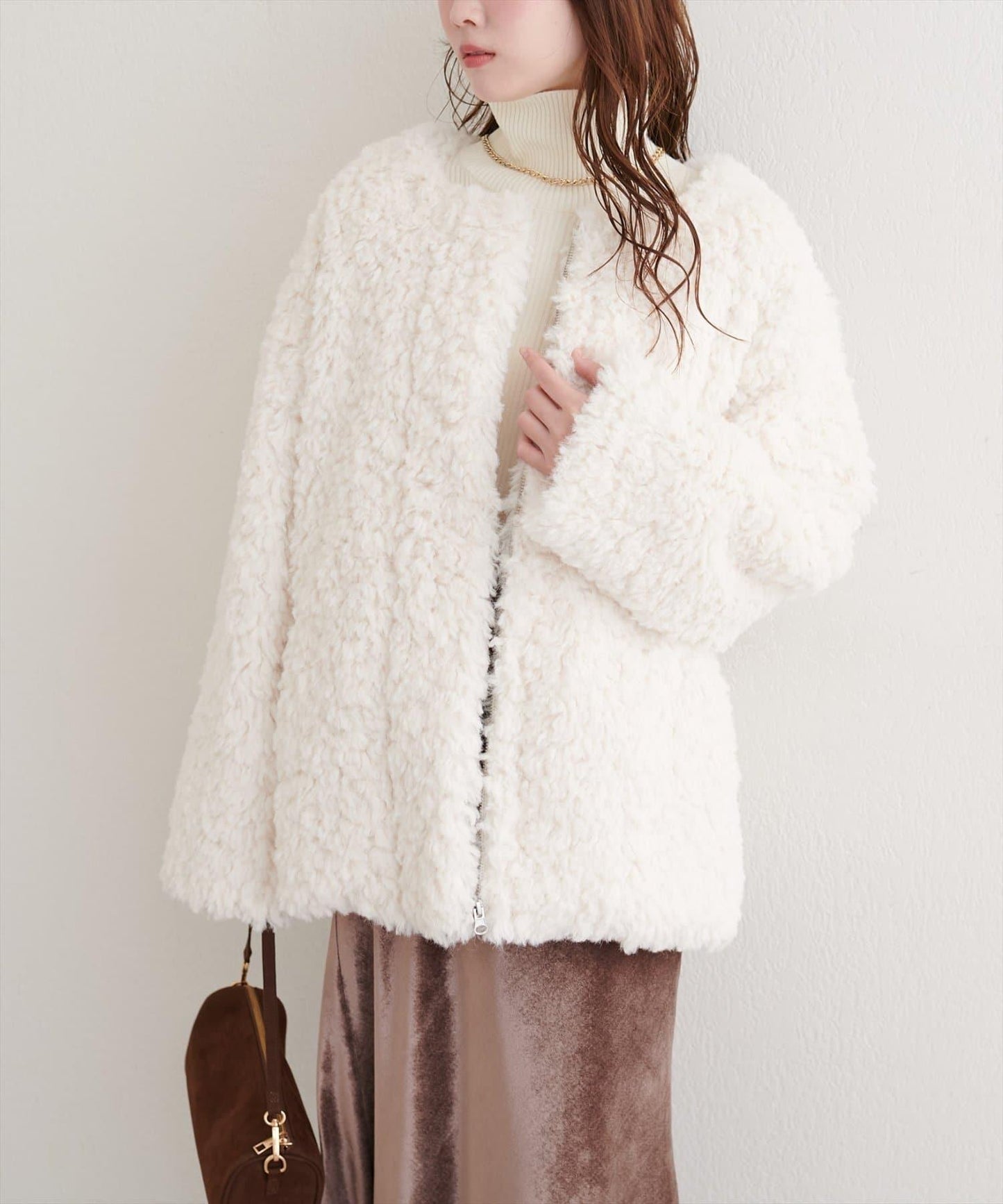 拼色仿羊羔絨中長款大衣