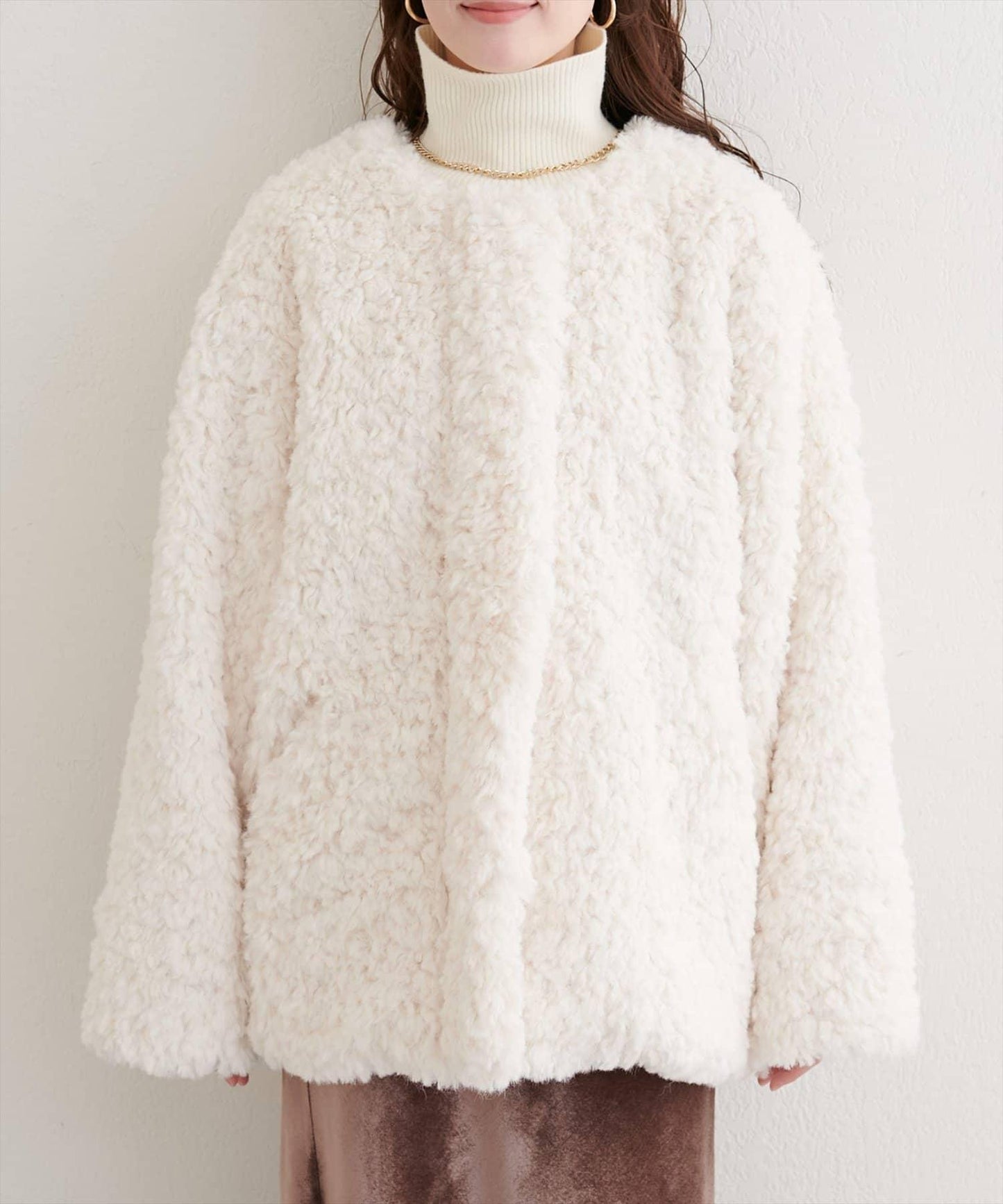 拼色仿羊羔絨中長款大衣