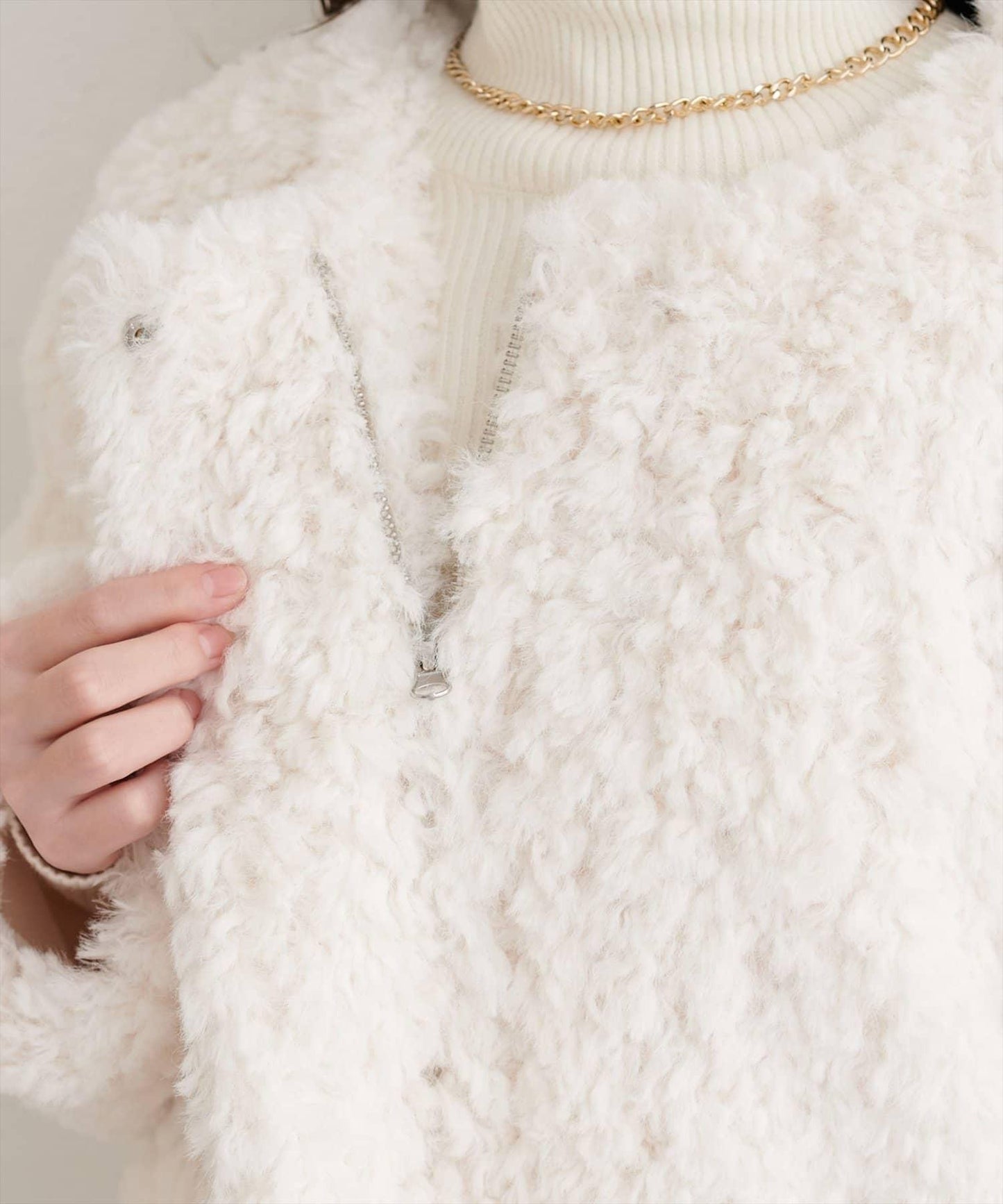 拼色仿羊羔絨中長款大衣