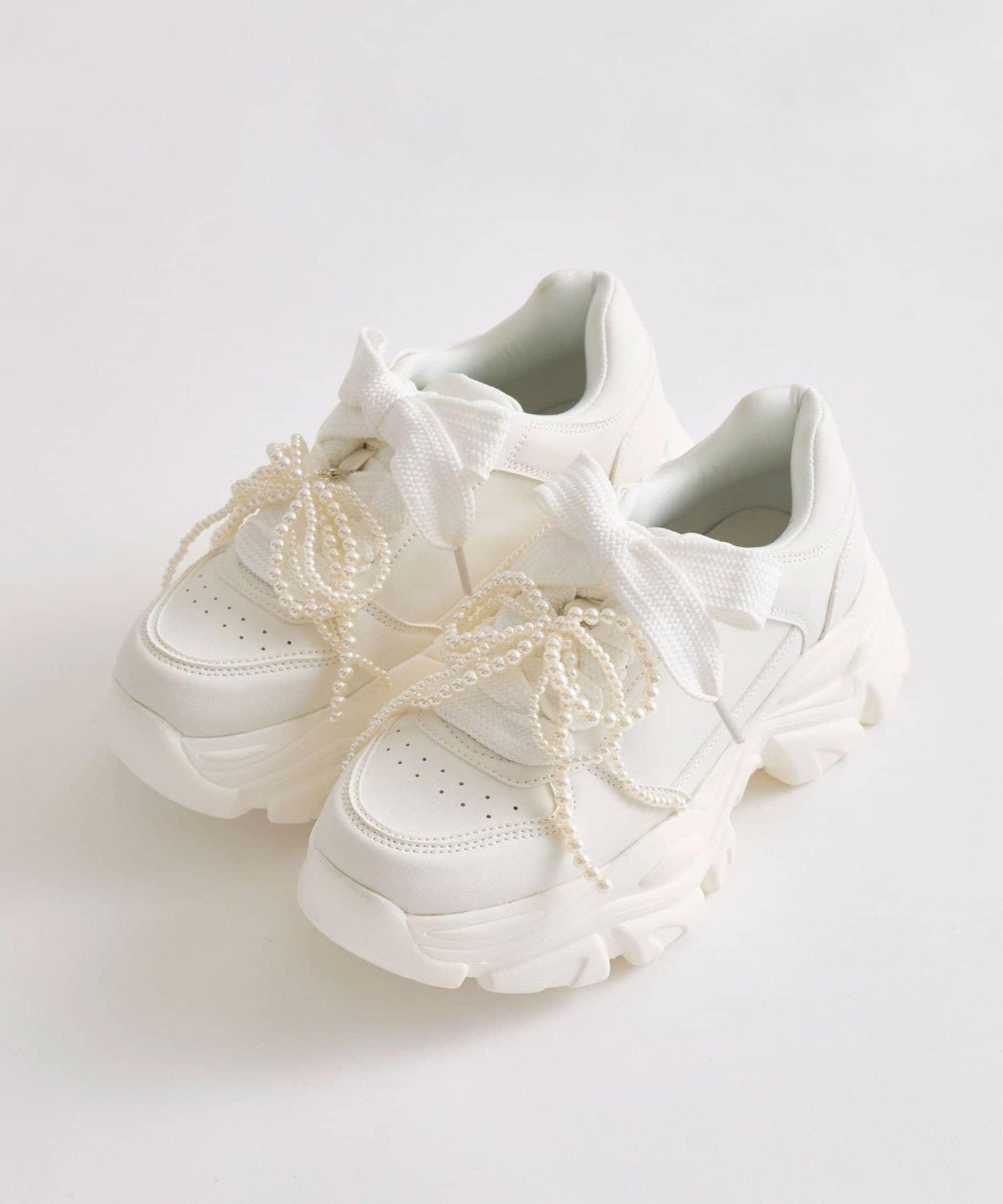 珍珠蝴蝶結掛飾休閒鞋