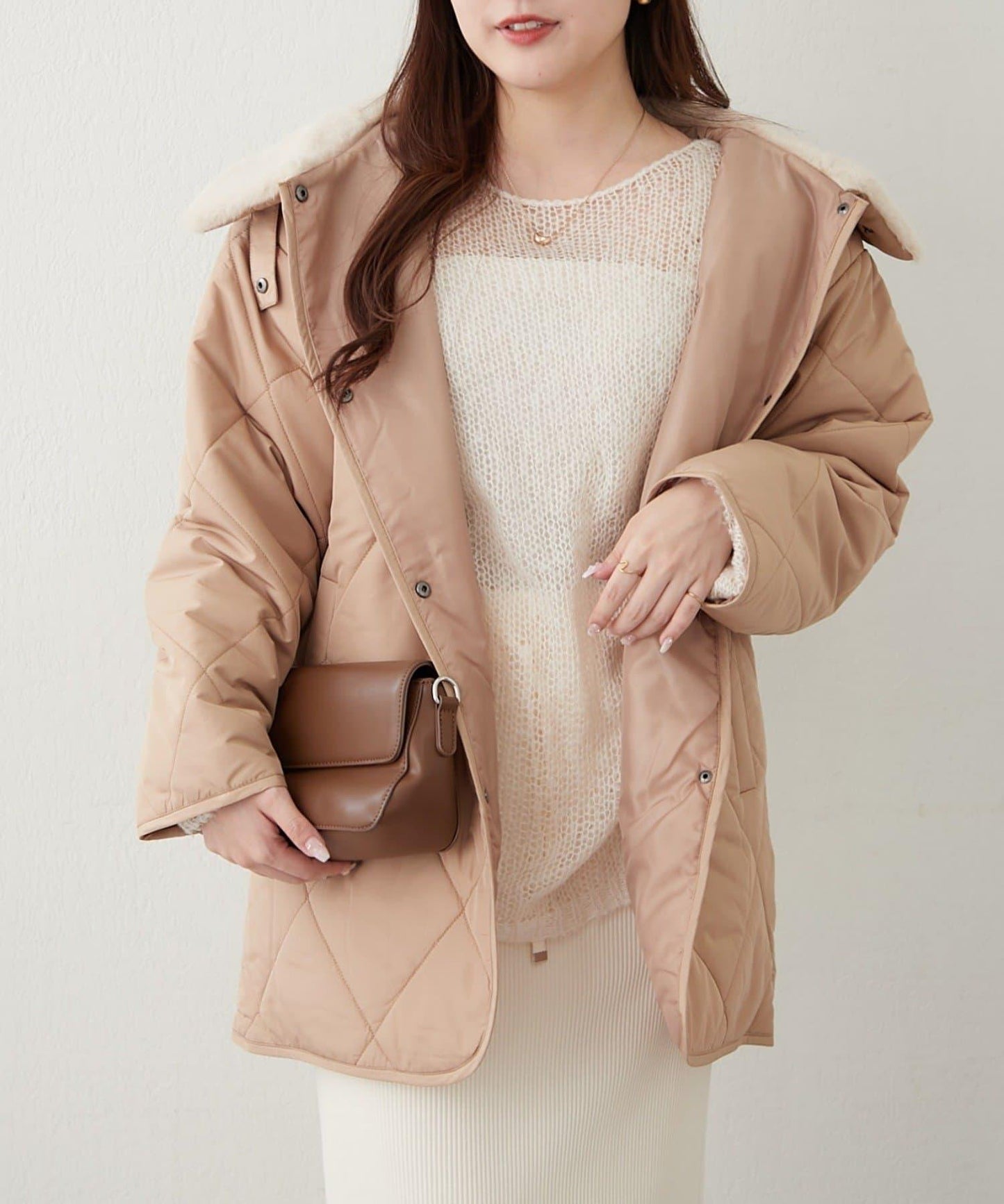 毛絨領拼接棉服