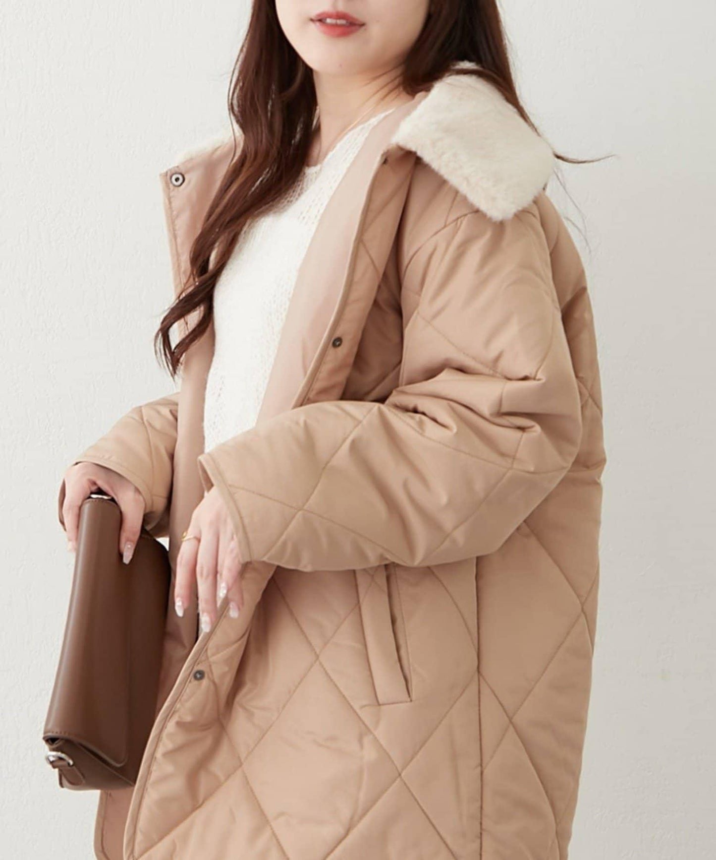 毛絨領拼接棉服