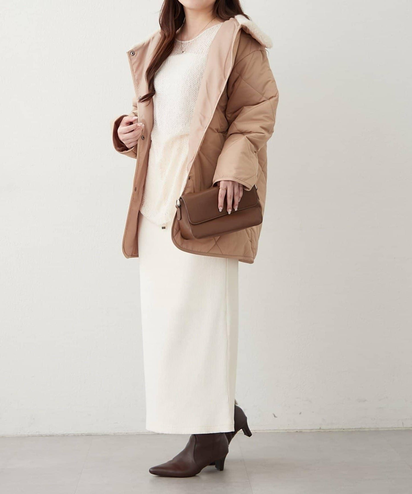 毛絨領拼接棉服