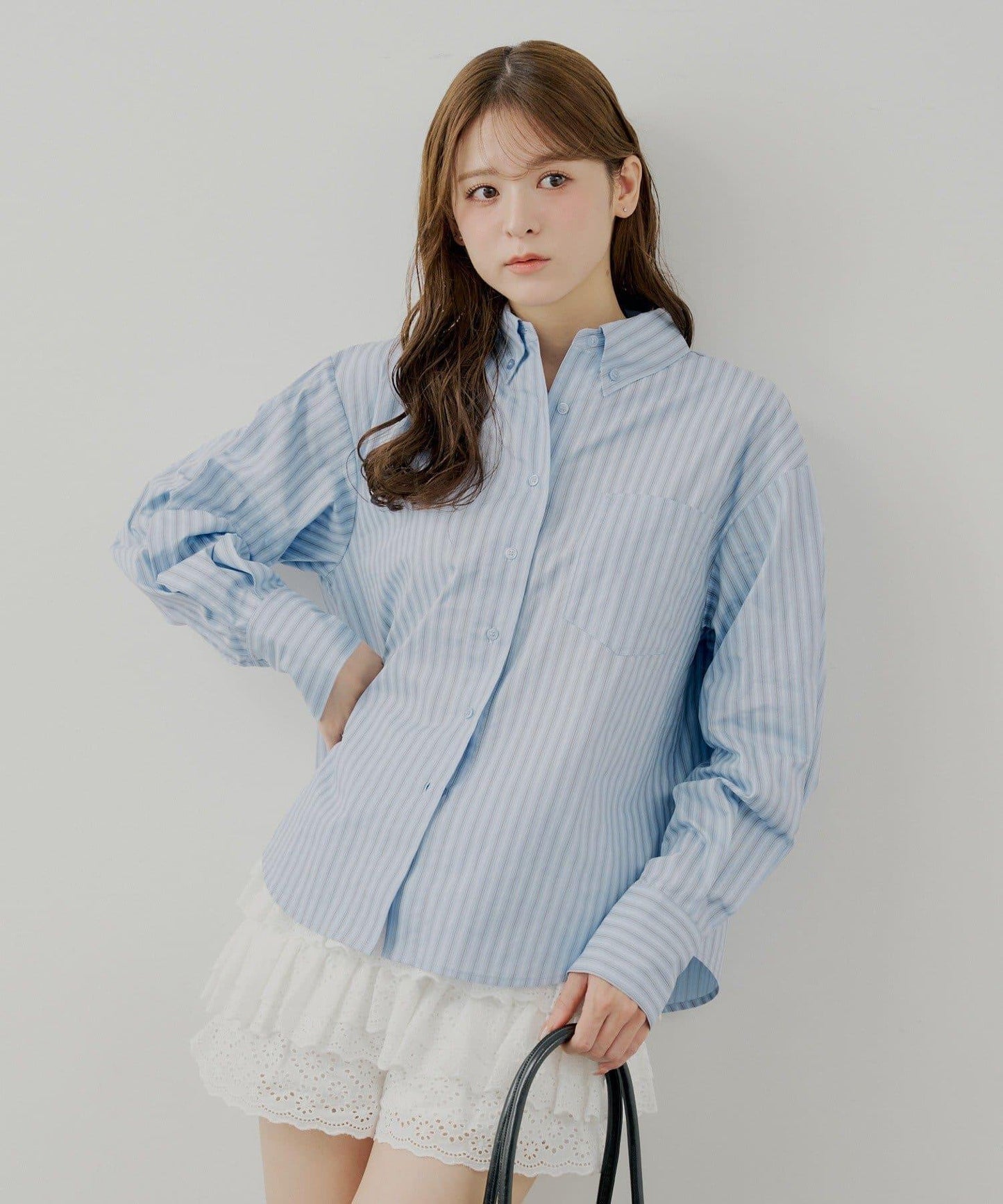 Chico 條紋寬鬆襯衫 帶胸針