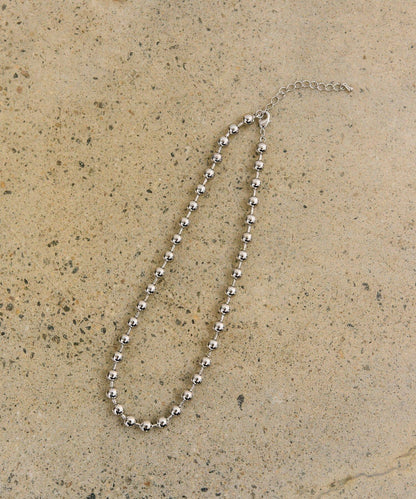 ボールチェーンネックレス