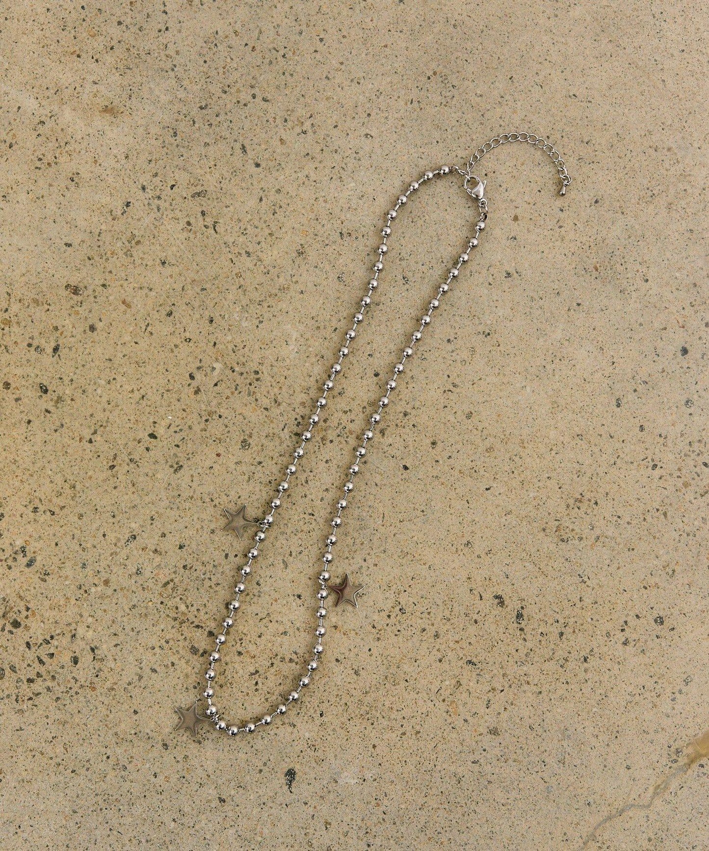 ボールチェーンネックレス