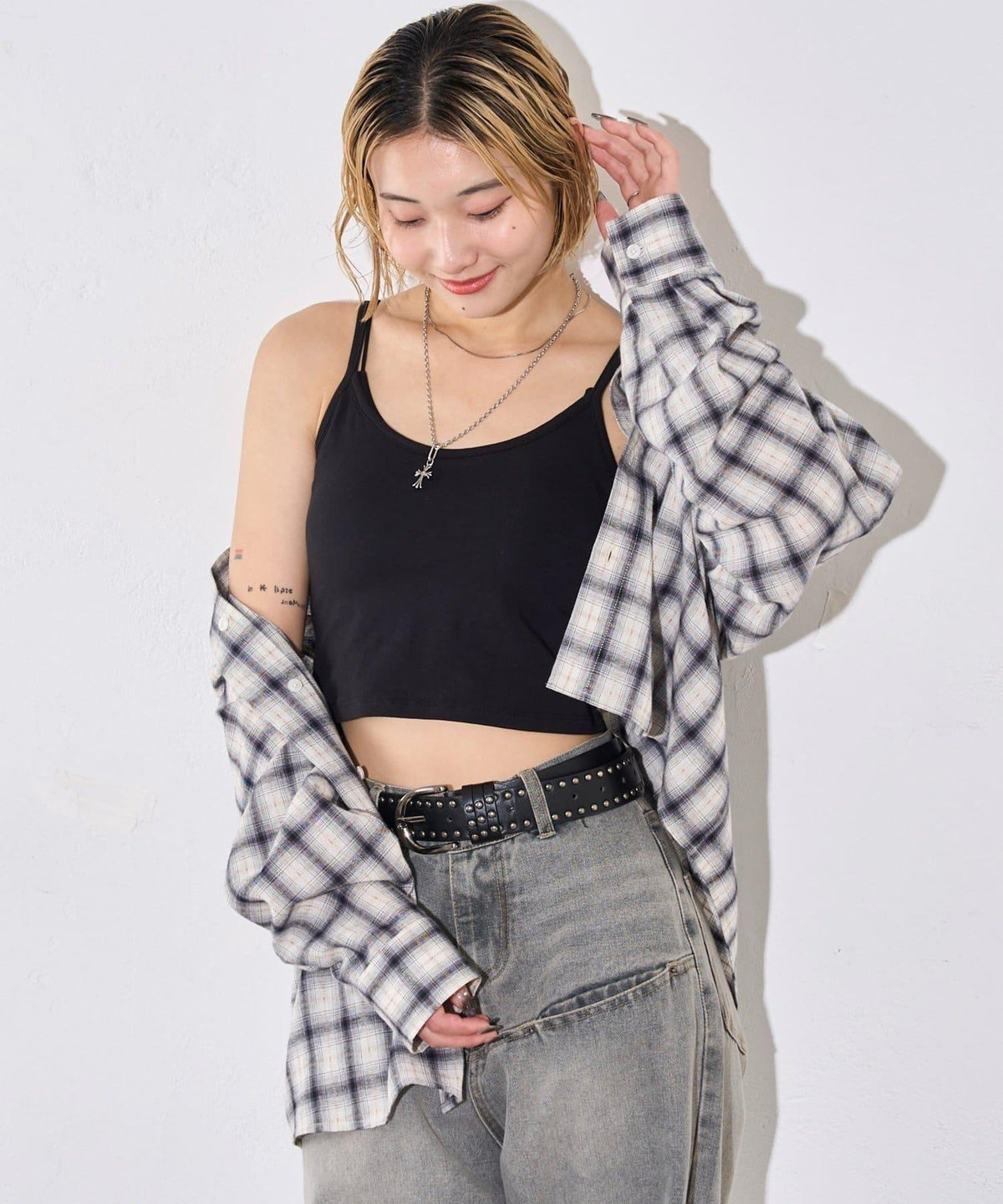 【WHO'S WHO gallery】帶胸墊吊帶背心 純棉混紡 簡約百搭