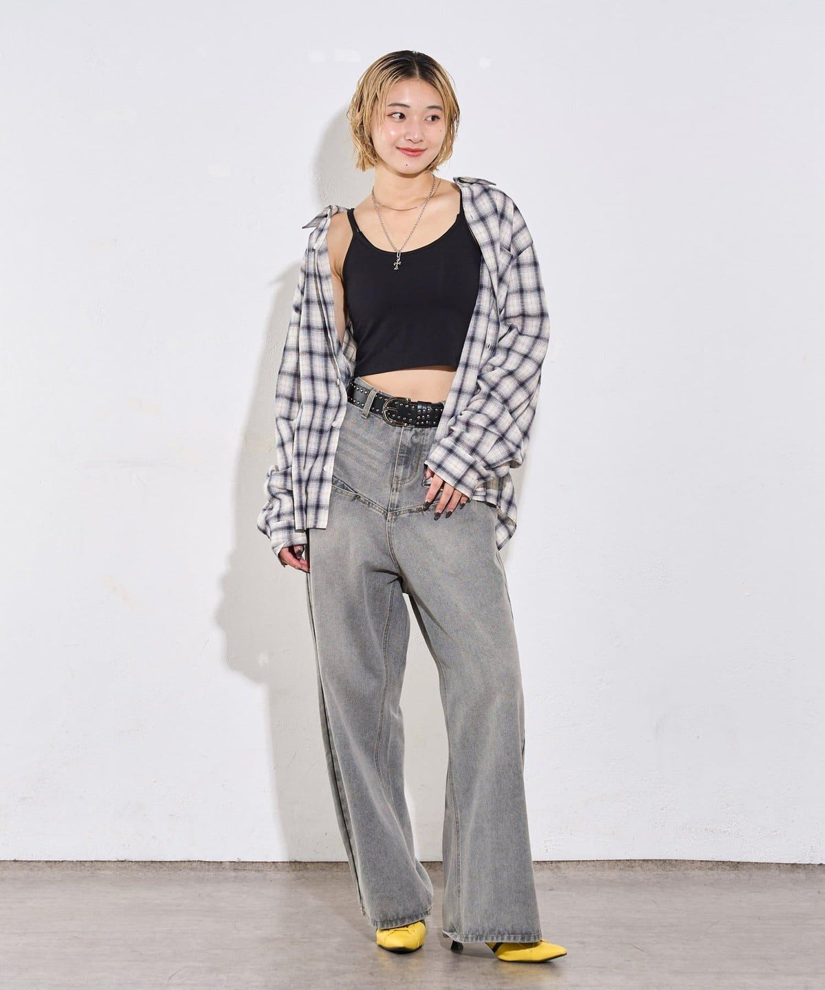 【WHO'S WHO gallery】帶胸墊吊帶背心 純棉混紡 簡約百搭