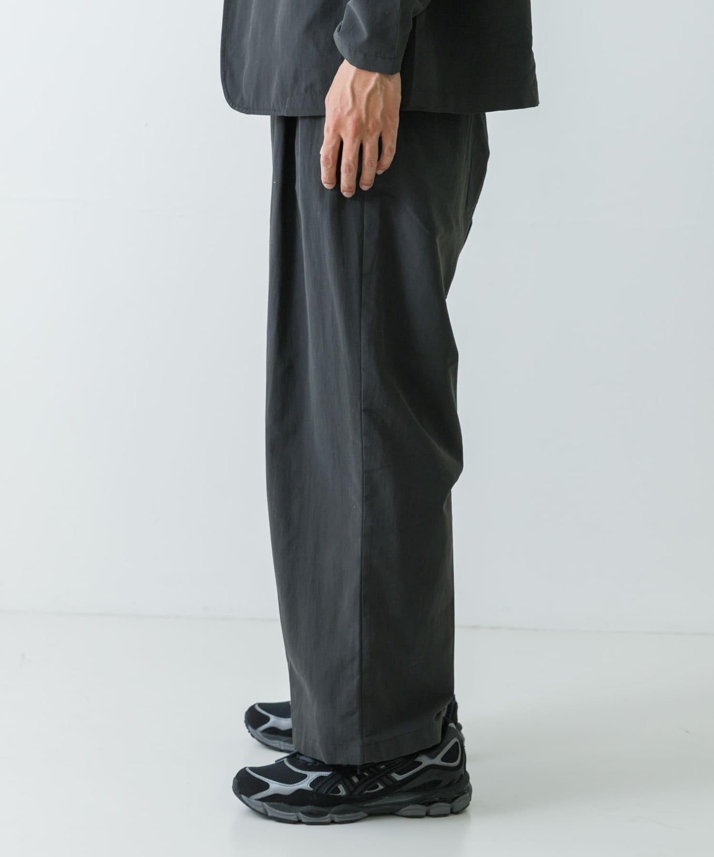 NEW BALANCE MET24休閒長褲