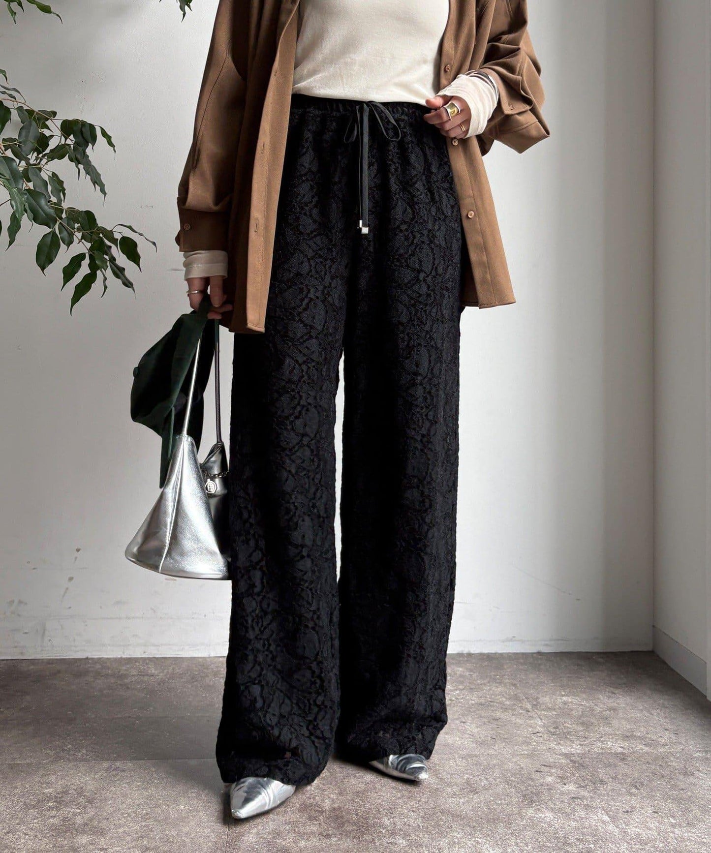 磨毛蕾絲休閒褲