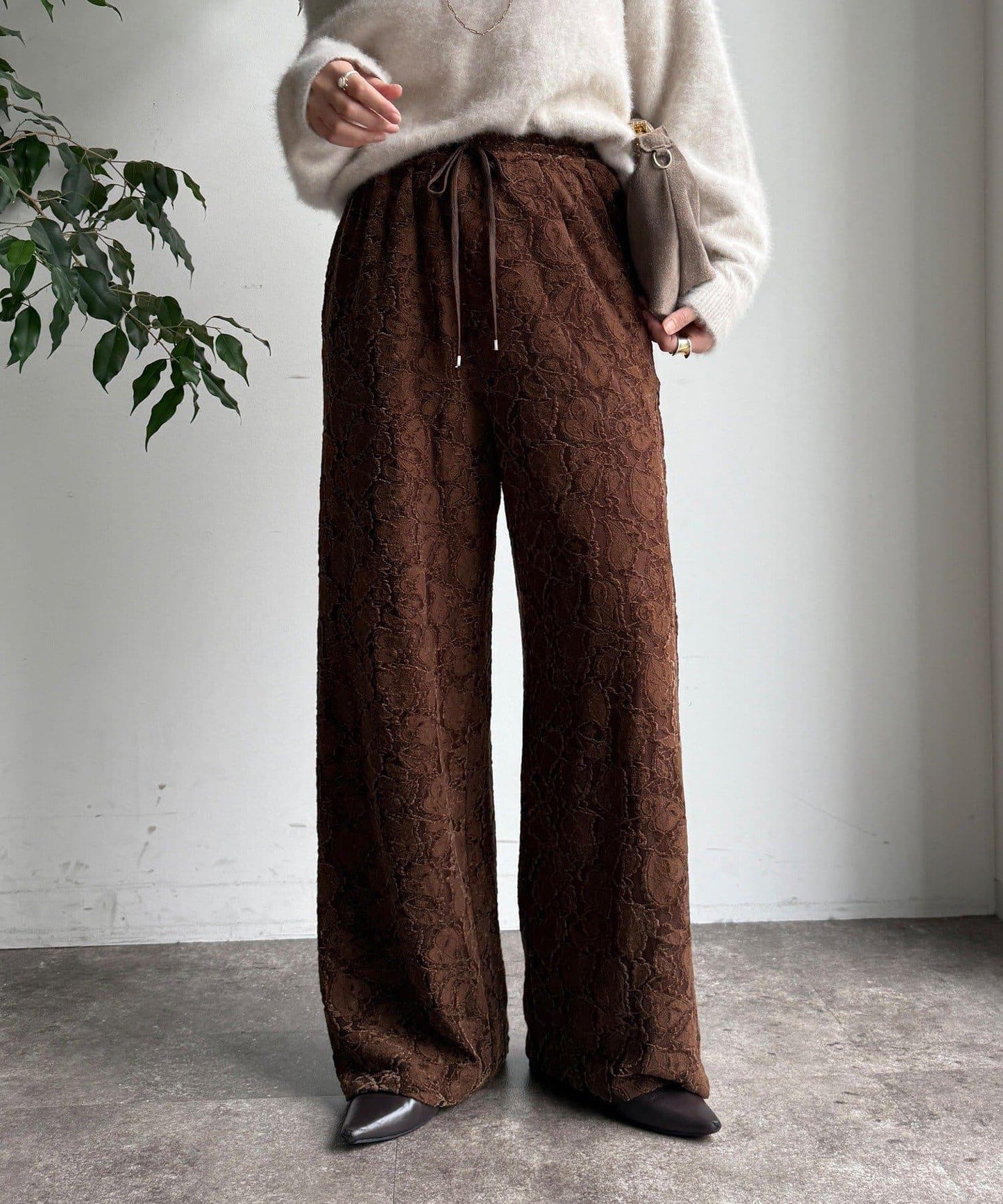 磨毛蕾絲休閒褲