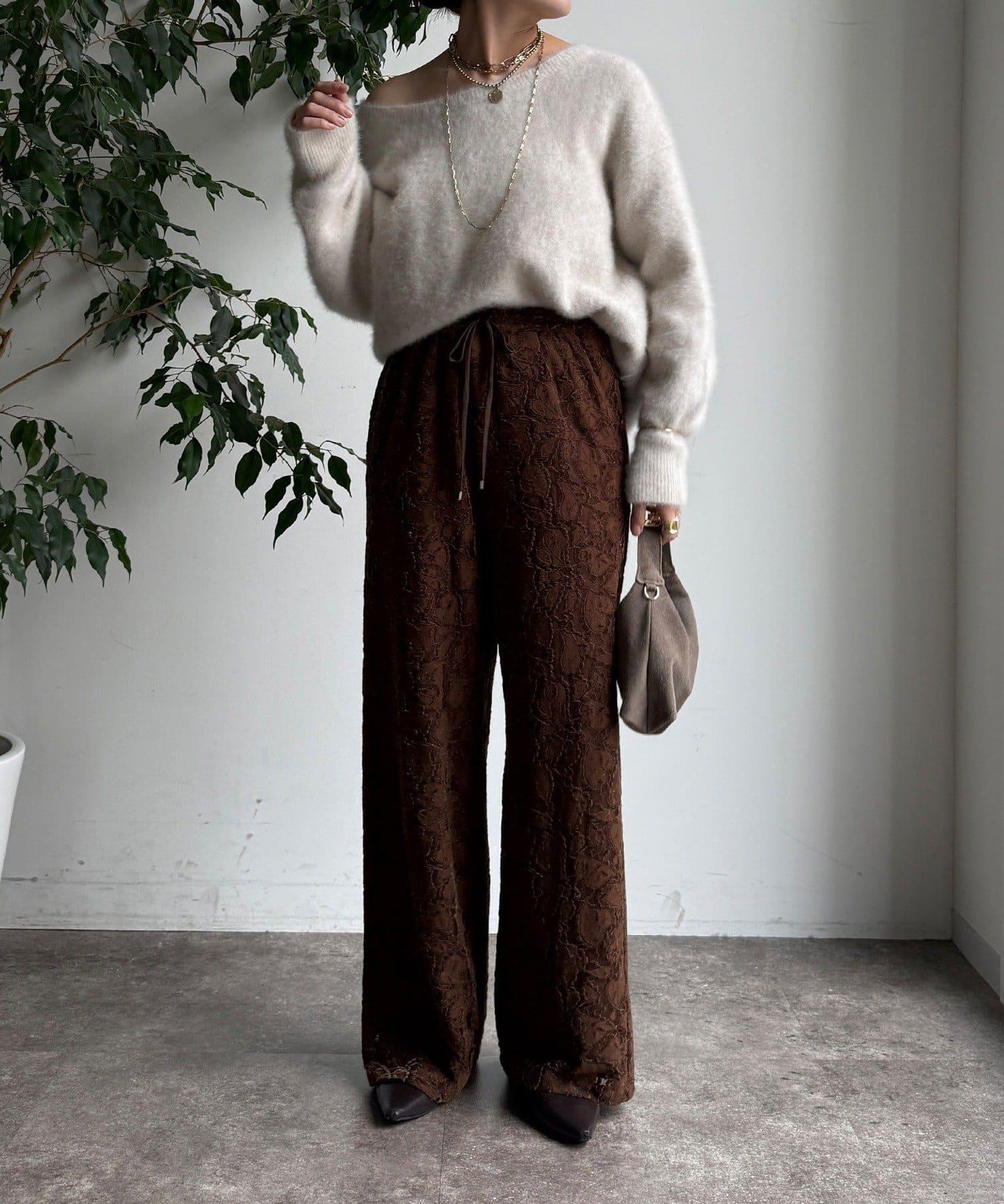 磨毛蕾絲休閒褲