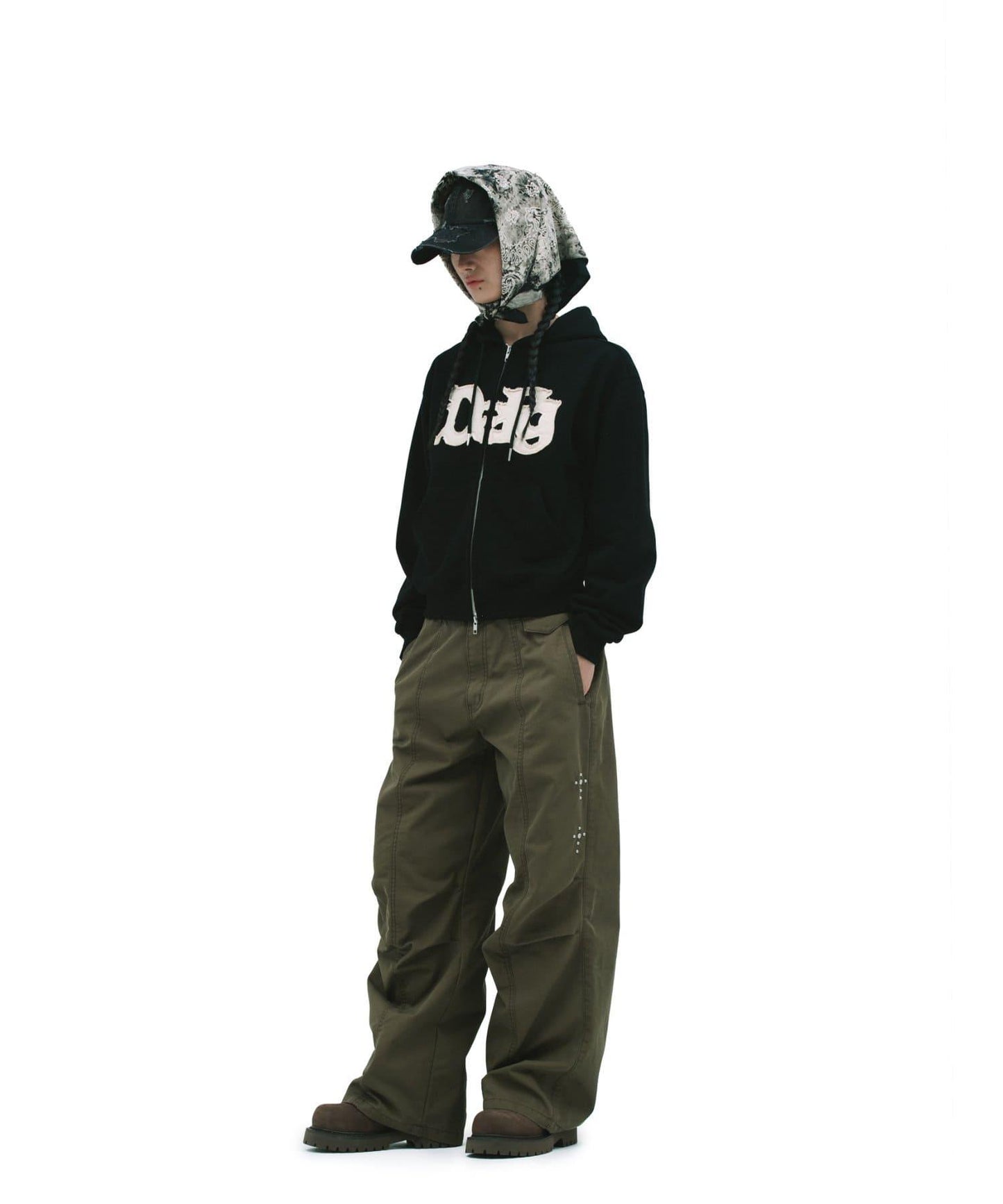 【DEFGARMENTS】剪裁標誌連帽拉鍊衛衣