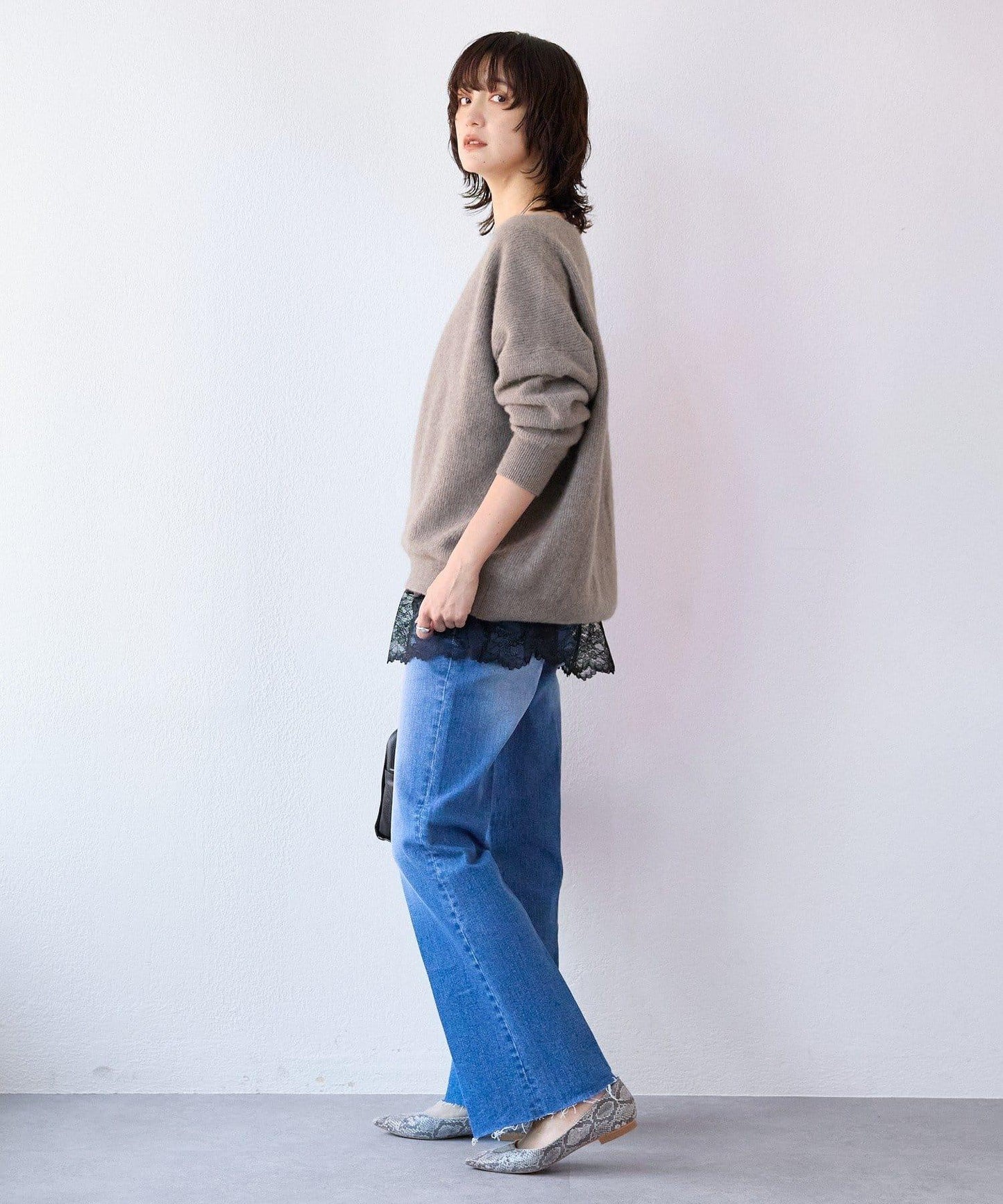 【舒適穿著感】中線壓褶牛仔褲