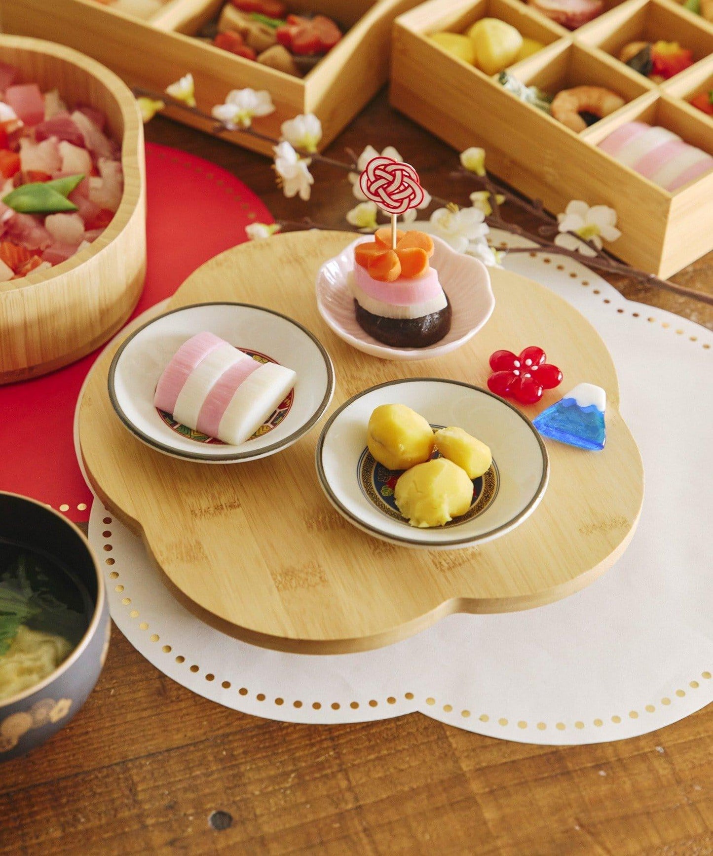 玻璃貫入小碟雪椿/花綻放，新春餐具