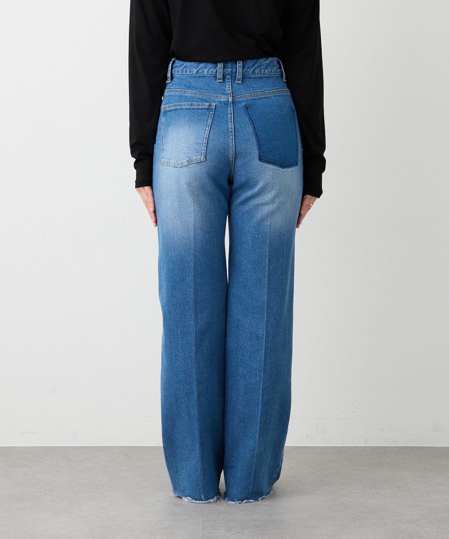 【舒適穿著感】中線壓褶牛仔褲