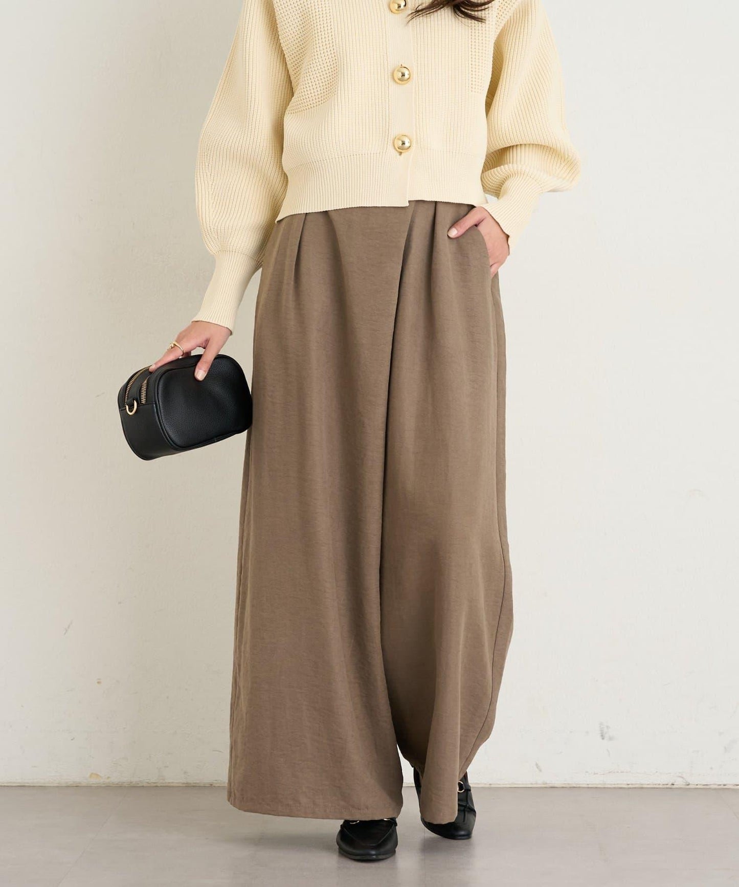 日常百搭高腰闊腿喇叭褲