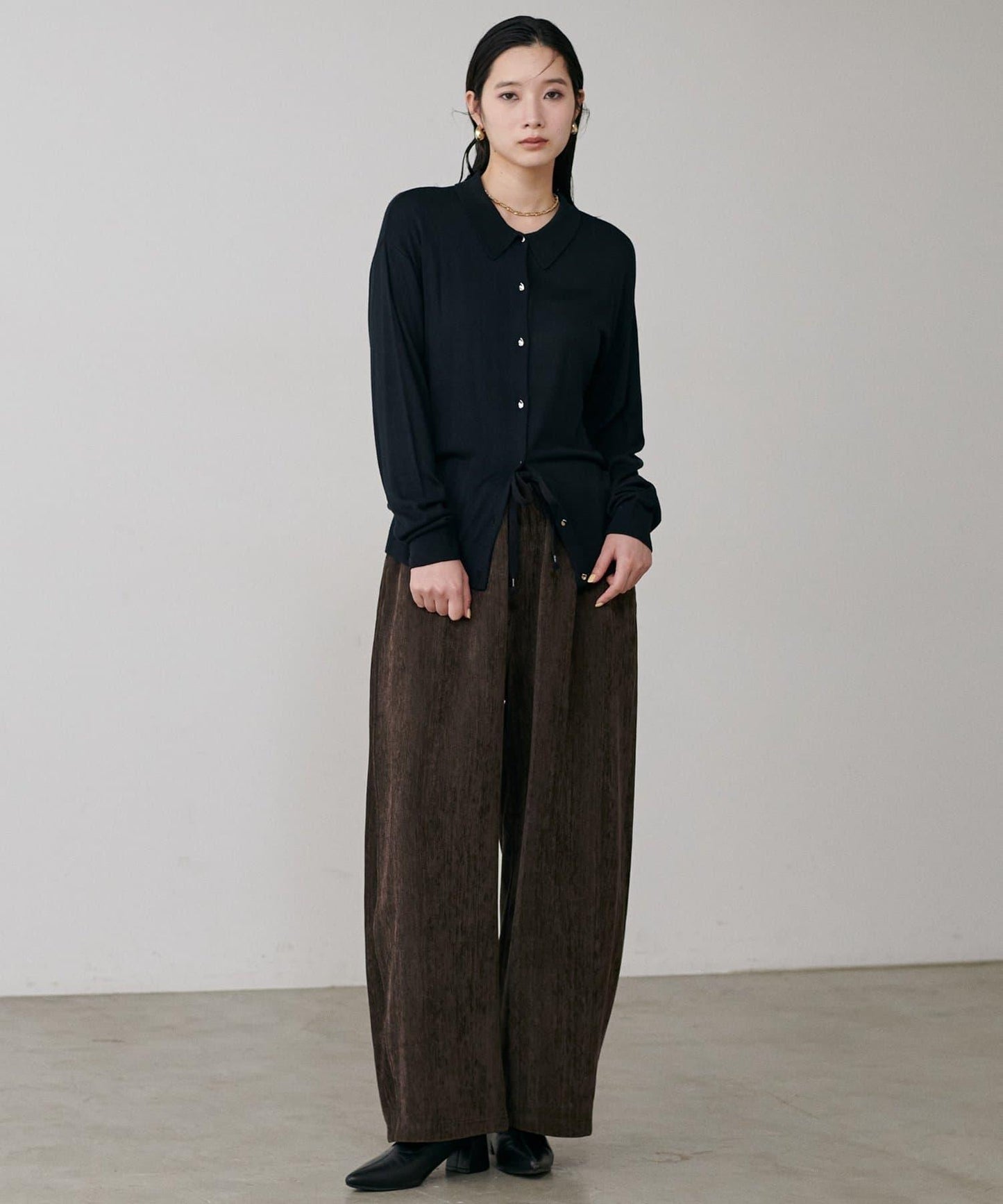 仿天鵝絨人字紋彎曲褲