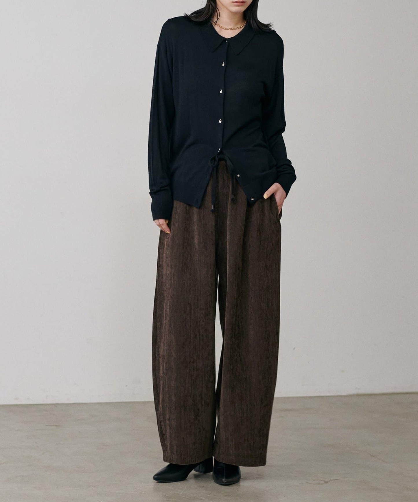 仿天鵝絨人字紋彎曲褲