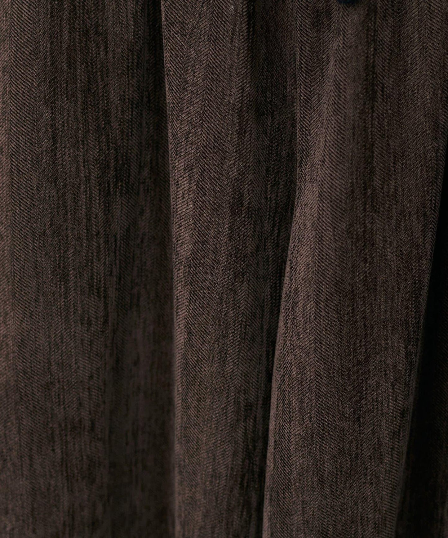 仿天鵝絨人字紋彎曲褲