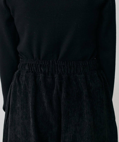 仿天鵝絨人字紋彎曲褲