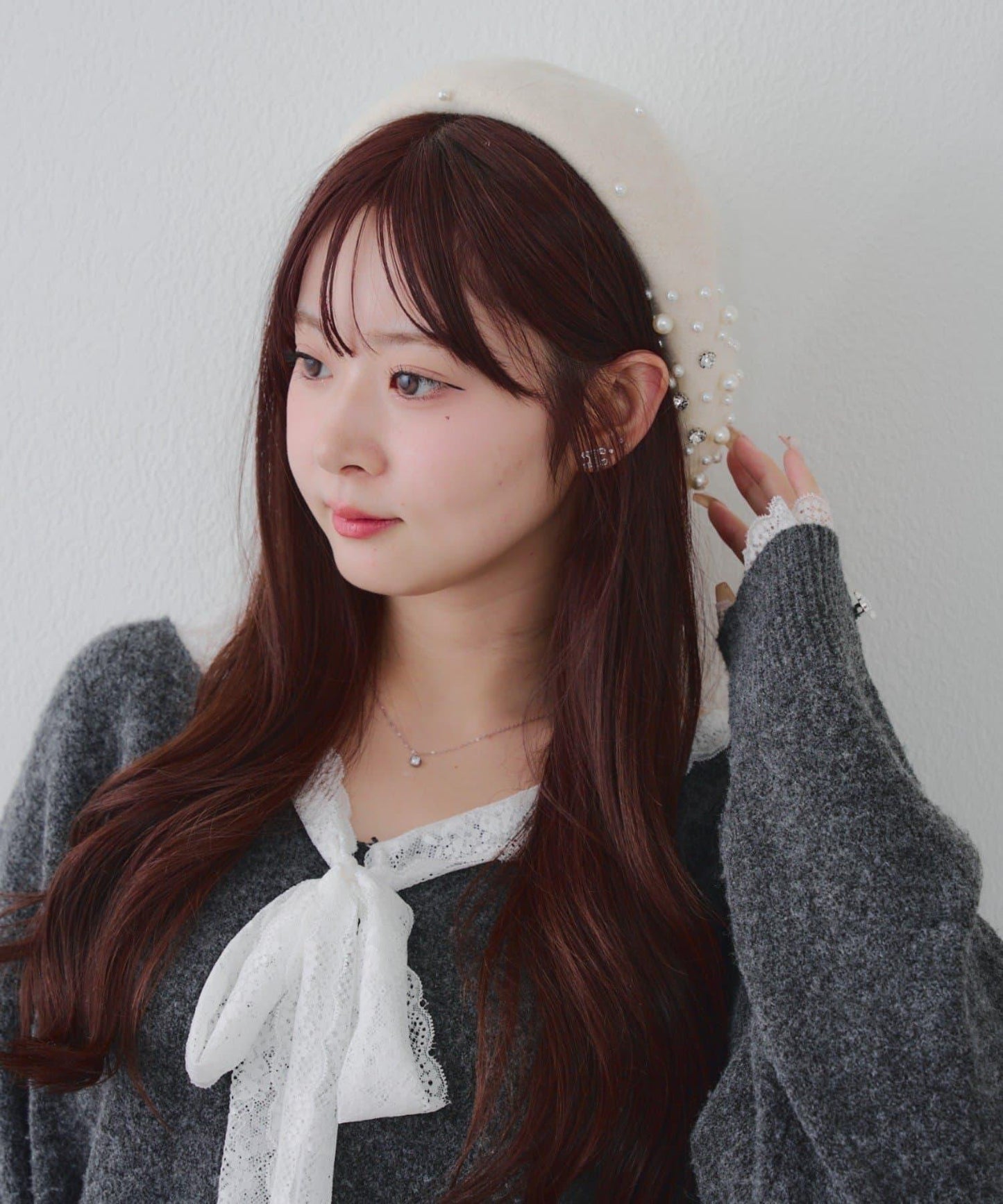 珍珠與水鑽裝飾貝雷帽