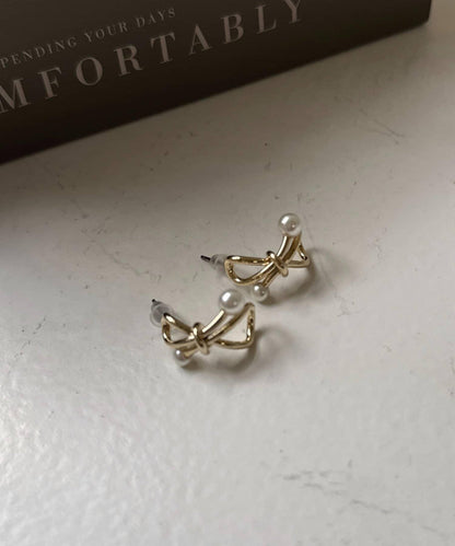 珍珠蝴蝶結風格耳環