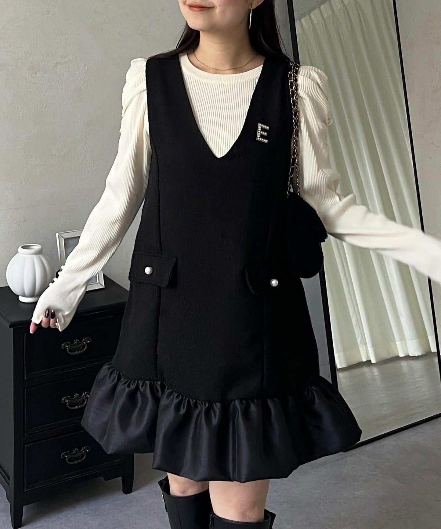 下襬氣球袖呢料連衣裙