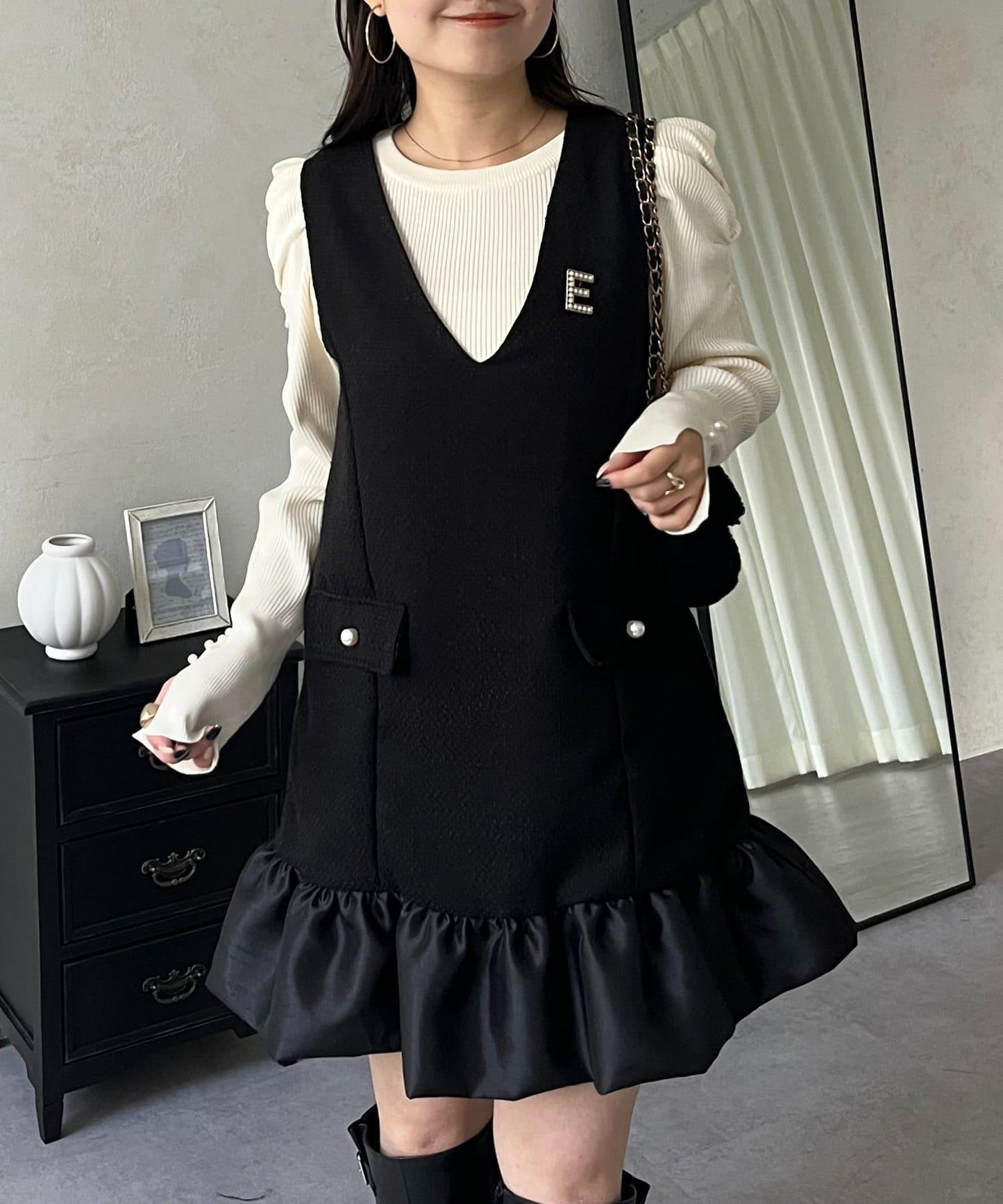 下襬氣球袖呢料連衣裙