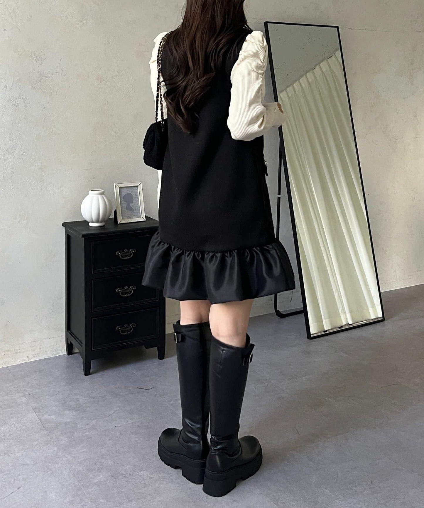 下襬氣球袖呢料連衣裙