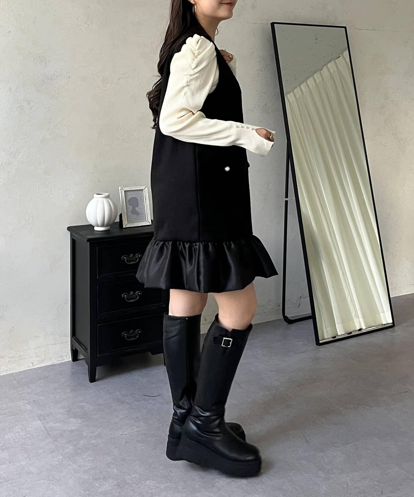 下襬氣球袖呢料連衣裙