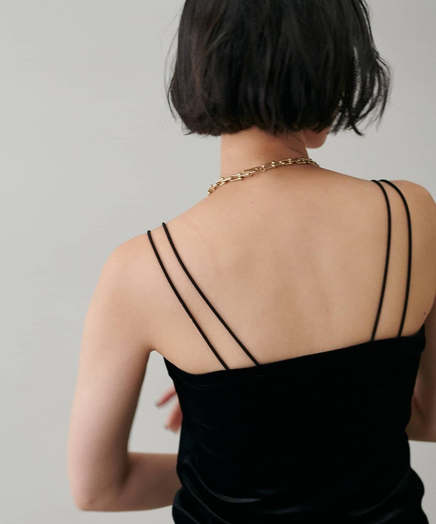 【LARUTA】帶胸墊天鵝絨吊帶背心