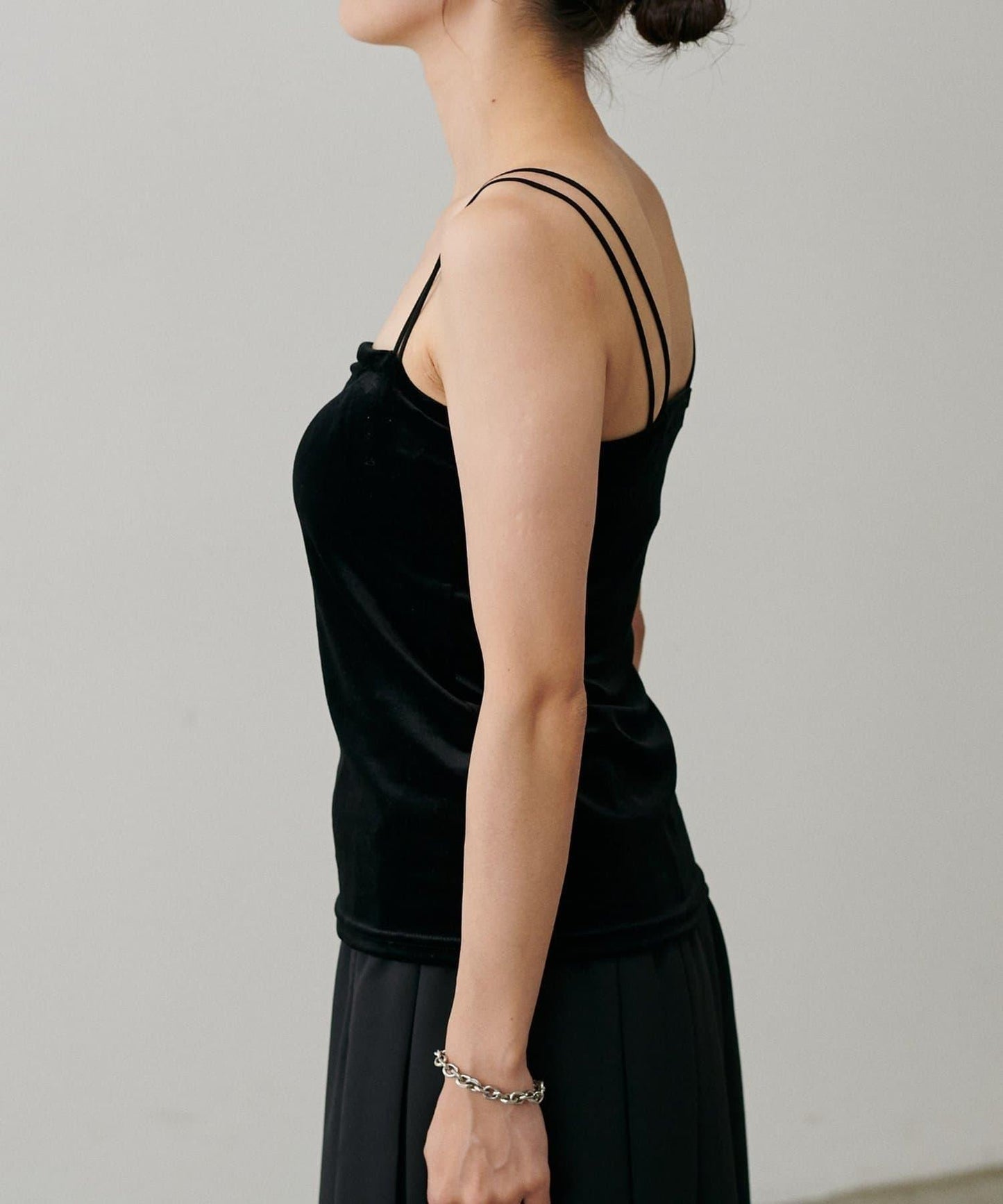 【LARUTA】帶胸墊天鵝絨吊帶背心