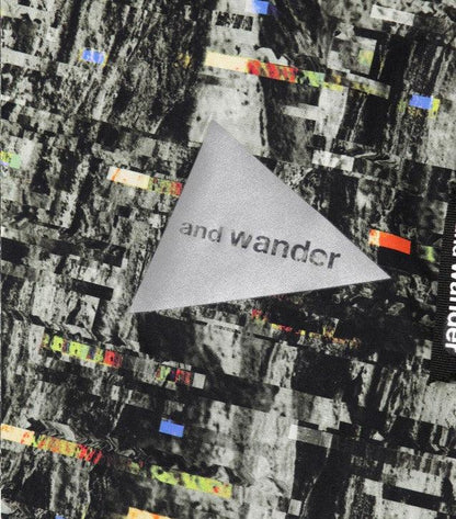 and wander / PERTEX印花防風T恤