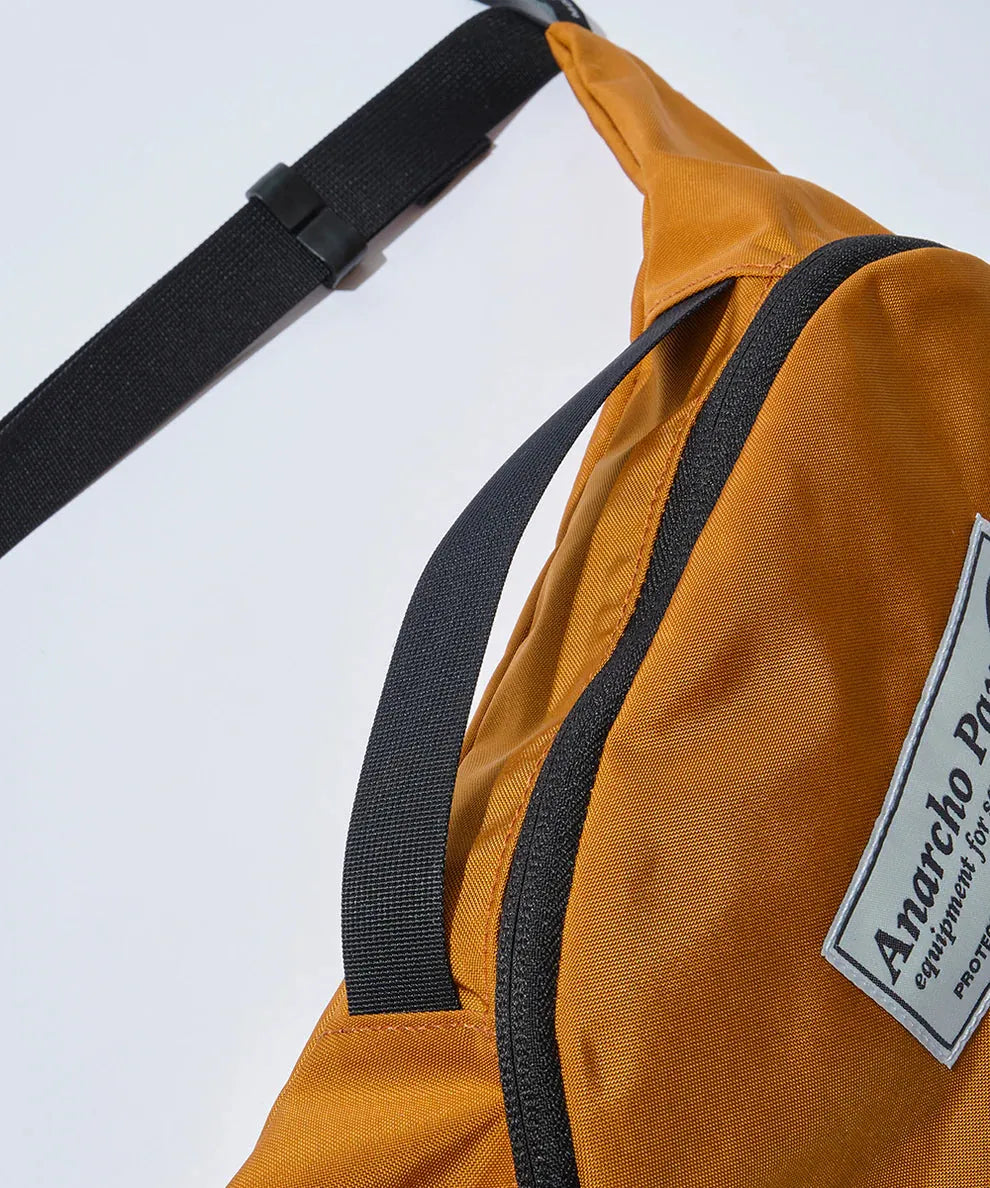 Mountain Research Pod 休閒包