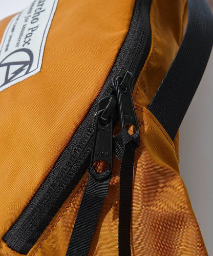 Mountain Research Pod 休閒包