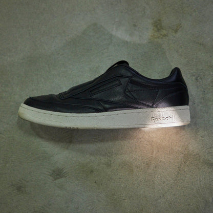 White Mountaineering / WM×Reebok CLUB C VINTAGE SLIP ON 休閒板鞋